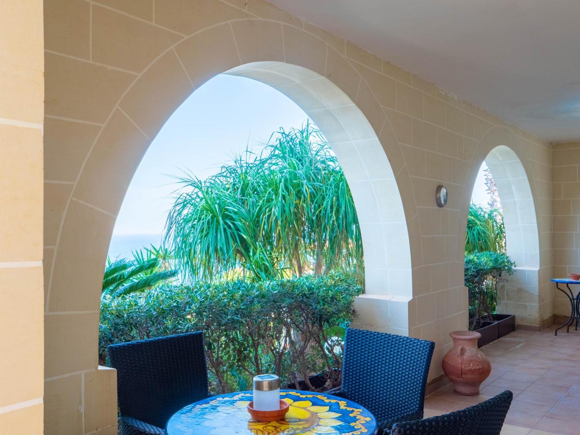 Villa Palma - Sunset Sea Views With Pool, Jacuzzi, Sauna And Games Room Mellieħa Exterior foto
